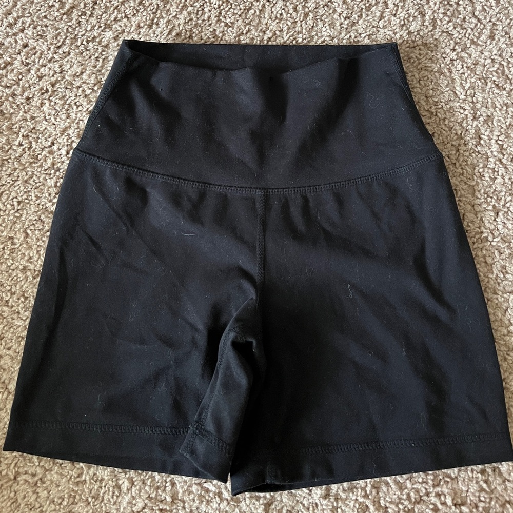 yogalicious black biker shorts